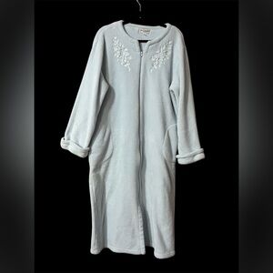 Miss Elaine Light Baby Blue Zip Front Long Robe Pockets Embroidered Size 2Xl